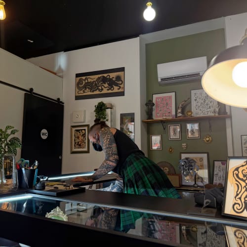 Dahliaanoir piercing - Institut de beauté Toulouse - Dahliaanoir piercing - Photo Galerie - OneBooking