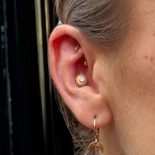 Mona Piercing - Coiffure Lille - Mona Piercing - Photo Galerie - OneBooking
