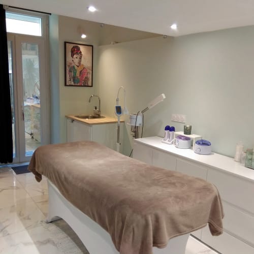 Atelier de beauté CR - Sourcils & cils Nice - Atelier de beauté CR - Photo Galerie - OneBooking