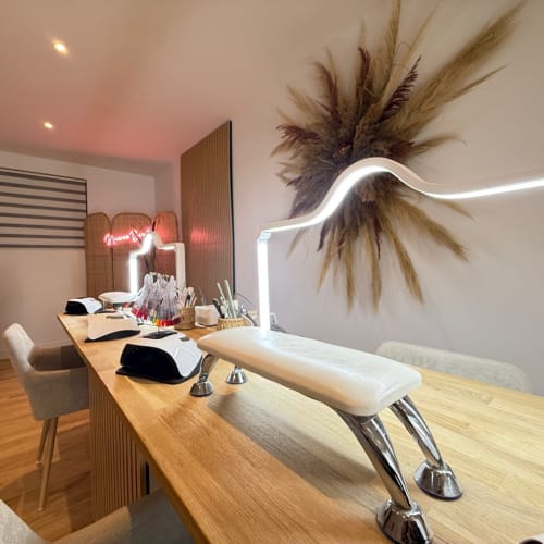 Nuance beaute - Sourcils & cils Arles - Nuance beaute - Photo Galerie - OneBooking