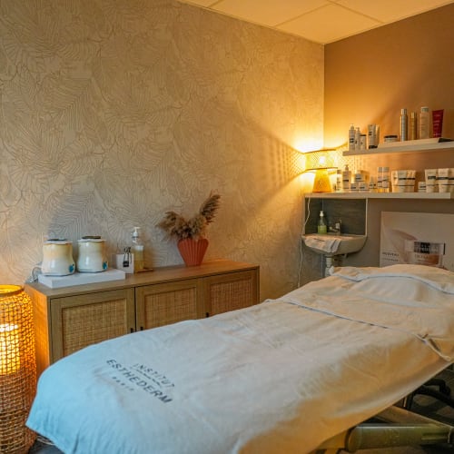 Lotus Forme - Institut de Beauté & Centre Technologie - Onglerie Lannion - Lotus Forme - Institut de Beauté & Centre Technologie - Photo Galerie - OneBooking