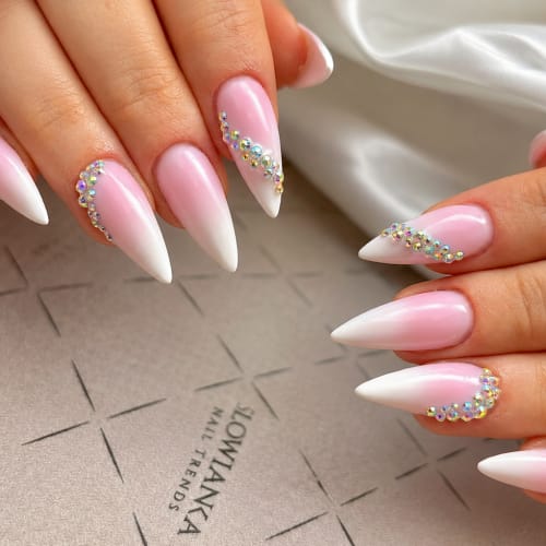 Bella Beauty Ongles & cils - Coiffure Nice - Bella Beauty Ongles & cils - Photo Galerie - OneBooking