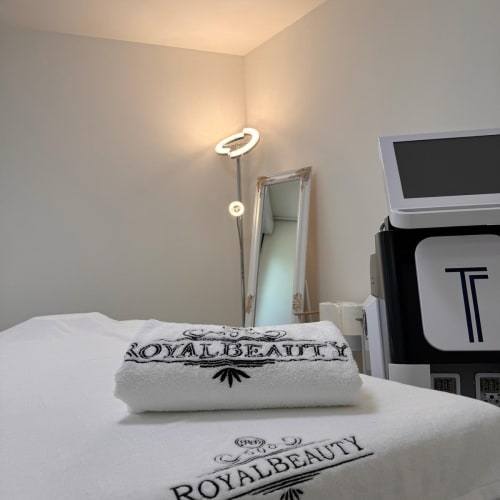 Lys Royal Beauty Lyon By Switzerland - Sourcils & cils Vaulx-en-Velin - Lys Royal Beauty Lyon By Switzerland - Photo Galerie - OneBooking