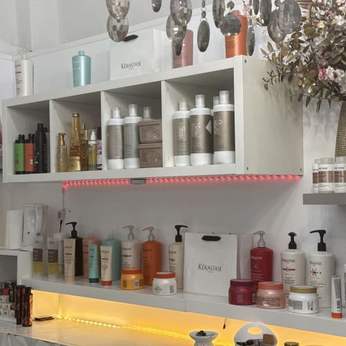 Lyna Beauty Cosmetic ( x Milli Nails 83) - Coiffure Toulon - Lyna Beauty Cosmetic ( x Milli Nails 83) - Photo Galerie - OneBooking