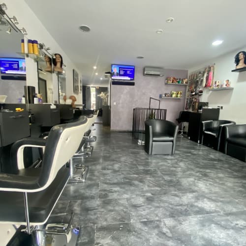 Hair Street & Nails - Coiffure Nice - Hair Street & Nails - Photo Galerie - OneBooking