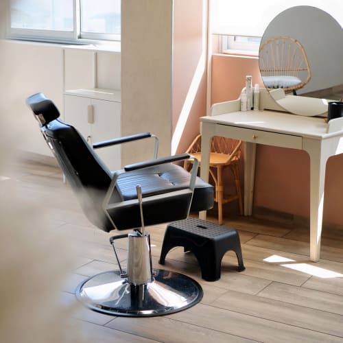 Beauty room - Coiffure Saint-Mitre-les-Remparts - Beauty room - Photo Galerie - OneBooking