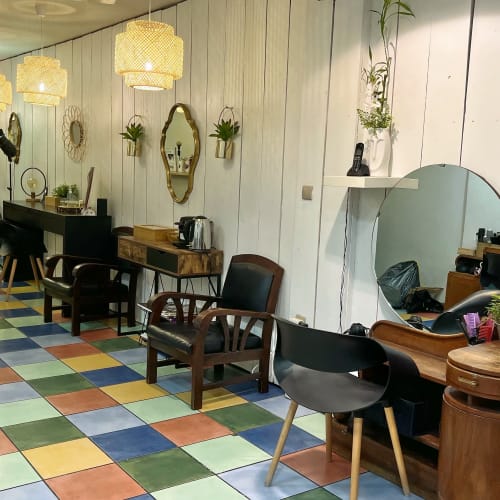 O'salon la maison de la coiffure - Sourcils & cils Martigues - O'salon la maison de la coiffure - Photo Galerie - OneBooking