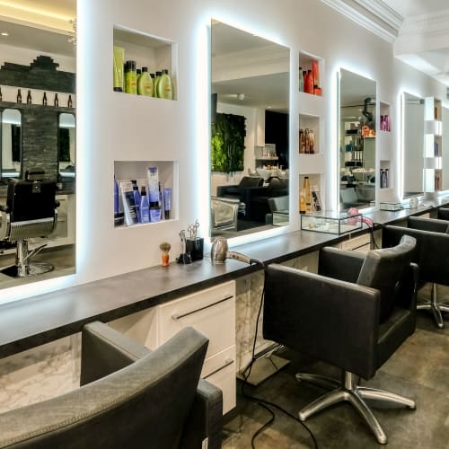 Raphaël Perrier by Marion Dauch - Coiffure Toulouse - Raphaël Perrier by Marion Dauch - Photo Galerie - OneBooking