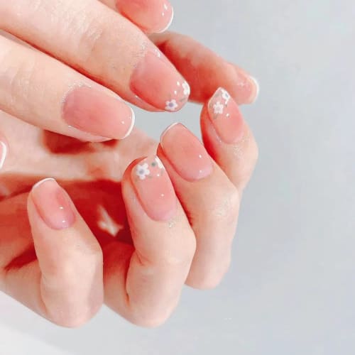 ZOUZOU Nail - Sourcils & cils Cagnes-sur-Mer - ZOUZOU Nail - Photo Galerie - OneBooking