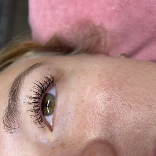 Velvet eyes - Coiffure Béthune - Velvet eyes - Photo Galerie - OneBooking