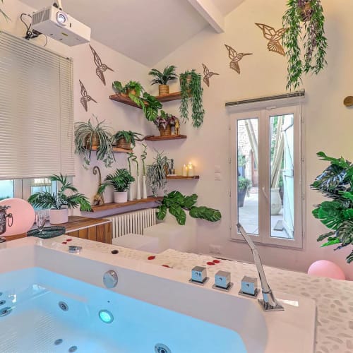 La Vermeillade Suites & SPAs - Massage Congénies - La Vermeillade Suites & SPAs - Photo Galerie - OneBooking