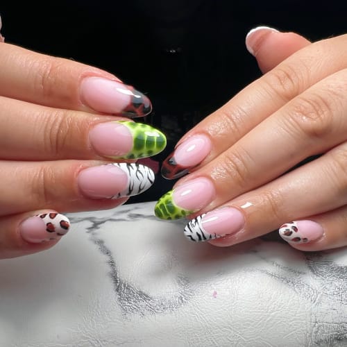 Nails By Nel - Institut de beauté Saint-Étienne - Nails By Nel - Photo Galerie - OneBooking