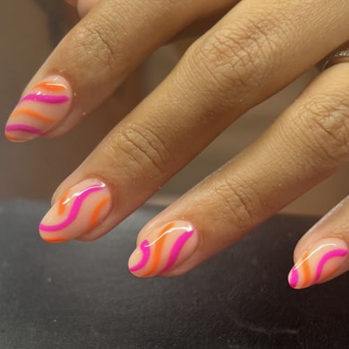 V nailed it - Onglerie Orléans - V nailed it - Photo Galerie - OneBooking