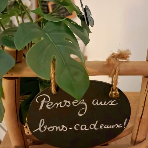 Entre 2 bonnes mains - Massage Vichy - Entre 2 bonnes mains - Photo Galerie - OneBooking