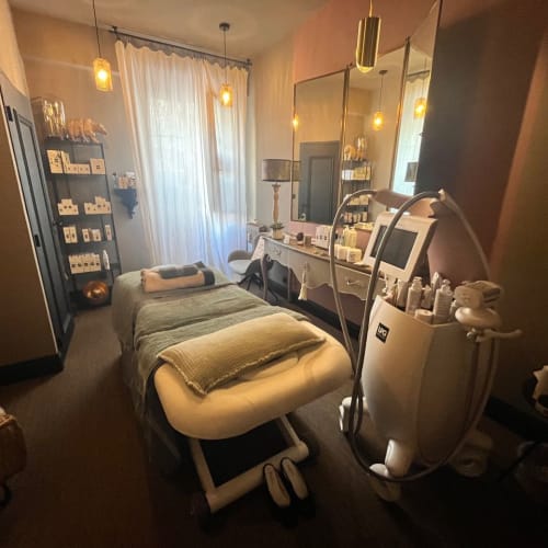 Silhouette & Care (LPG - Soin Minceur - Anti Ride Visage - Drainage et Lymphatique) - Sourcils & cils Nice - Silhouette & Care (LPG - Soin Minceur - Anti Ride Visage - Drainage et Lymphatique) - Photo Galerie - OneBooking