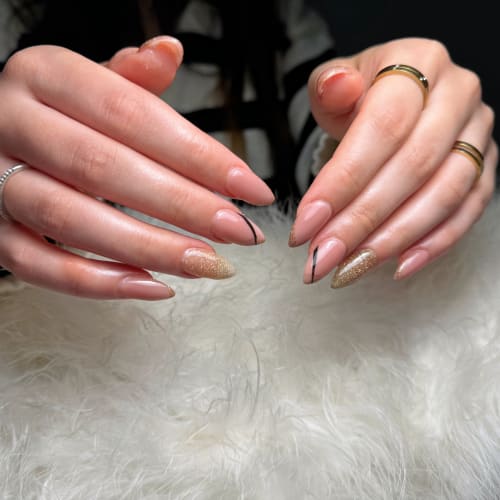 Nails Maison - Coiffure Toulouse - Nails Maison - Photo Galerie - OneBooking