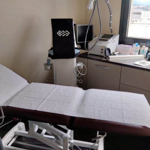 Centre SMAC Docteur Bokobza-Lafontaine - Sourcils & cils Chambéry - Centre SMAC Docteur Bokobza-Lafontaine - Photo Galerie - OneBooking