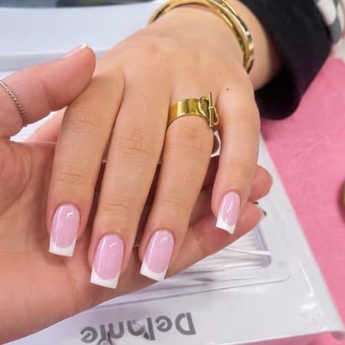 Les Ongles de Kela • Elles Maison de Beauté - Coiffure Saint-Jacques-de-la-Lande - Les Ongles de Kela • Elles Maison de Beauté - Photo Galerie - OneBooking