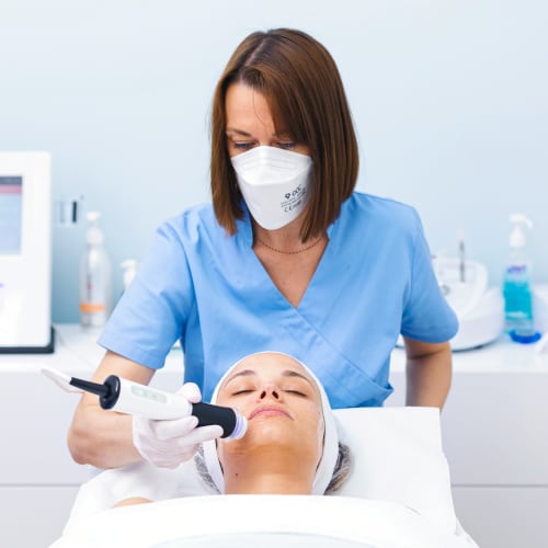 dmcLAB. Les soins experts du DermoMedicalCenter - Hydra Visage - Microneedling - Kobido - Massage Paris - dmcLAB. Les soins experts du DermoMedicalCenter - Hydra Visage - Microneedling - Kobido - Photo Galerie - OneBooking