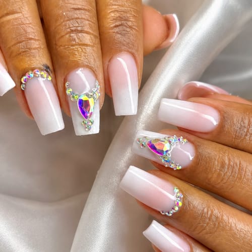 Bella Beauty Ongles & cils - Coiffure Nice - Bella Beauty Ongles & cils - Photo Galerie - OneBooking