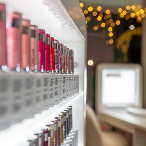 Make me shine - Onglerie Montpellier - Make me shine - Photo Galerie - OneBooking