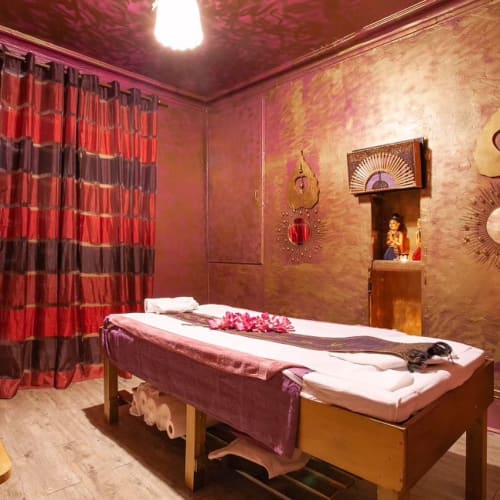 Jaroen Thai Spa - Sourcils & cils Courbevoie - Jaroen Thai Spa - Photo Galerie - OneBooking