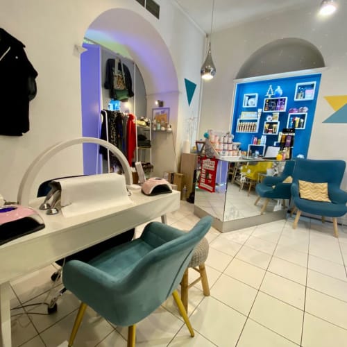 UV Center - L’Atelier Beauté - Sourcils & cils Nice - UV Center - L’Atelier Beauté - Photo Galerie - OneBooking