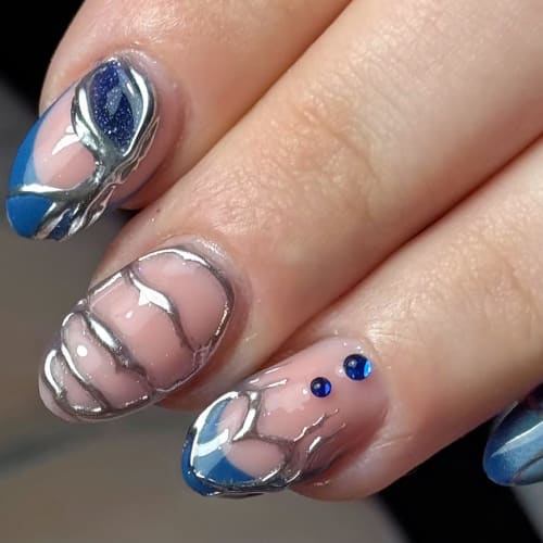SARAH'S NAILS STUDIO - Sourcils & cils Évreux - SARAH'S NAILS STUDIO - Photo Galerie - OneBooking