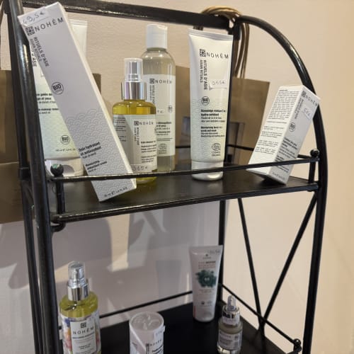 Nutri & Beauty - Coiffure Marseille - Nutri & Beauty - Photo Galerie - OneBooking