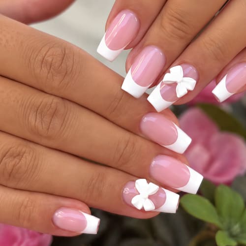 Bella Beauty Ongles & cils - Coiffure Nice - Bella Beauty Ongles & cils - Photo Galerie - OneBooking