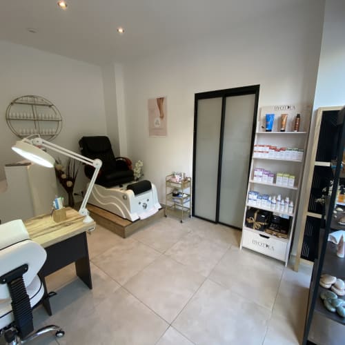 Lys Coiffure et Cabinet Esthétique - Sourcils & cils Quimper - Lys Coiffure et Cabinet Esthétique - Photo Galerie - OneBooking