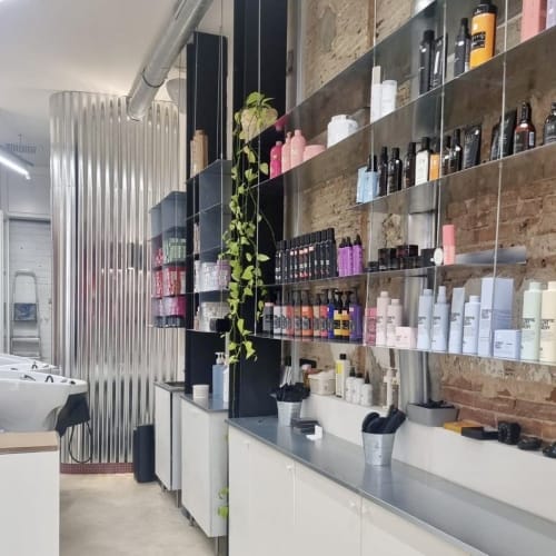 L’Artisan Coiffeur by M｜RUE SAINTE - Coiffure Marseille - L’Artisan Coiffeur by M｜RUE SAINTE - Photo Galerie - OneBooking
