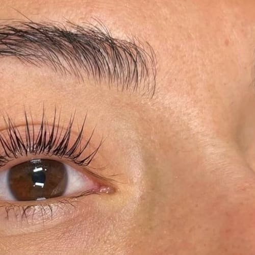 Youmi Lashes - Sourcils & cils Orange - Youmi Lashes - Photo Galerie - OneBooking