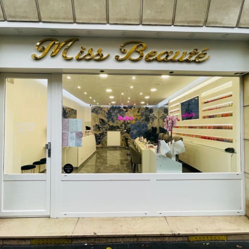 Miss Beauté - Sourcils & cils Neuilly-sur-Seine - Miss Beauté - Photo Galerie - OneBooking