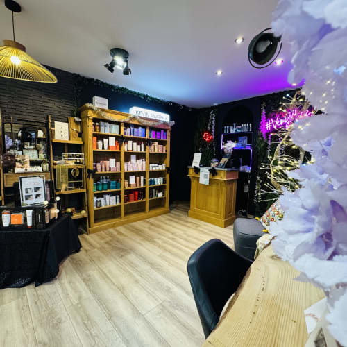 L’ATELIER - Onglerie Besançon - L’ATELIER - Photo Galerie - OneBooking