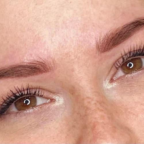 Authentique - Sourcils & cils Lyon - Authentique - Photo Galerie - OneBooking