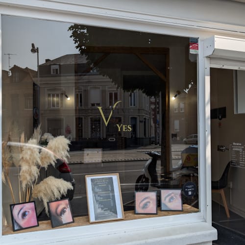 Velvet eyes - Coiffure Béthune - Velvet eyes - Photo Galerie - OneBooking