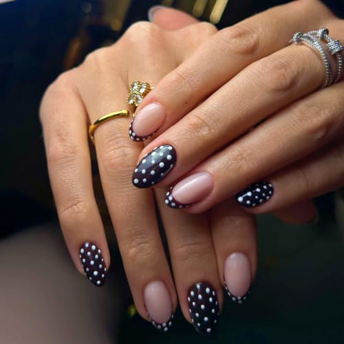 DINE NAILS - Onglerie Annecy - DINE NAILS - Photo Galerie - OneBooking