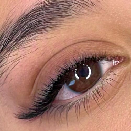 Allure Lashes - Sourcils & cils Aulnay-sous-Bois - Allure Lashes - Photo Galerie - OneBooking