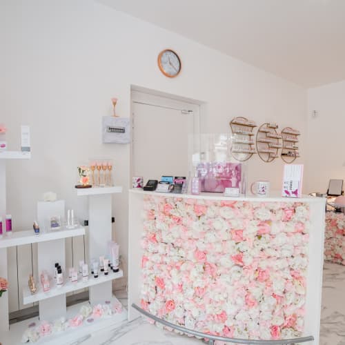 Mademoiselle Institut - Onglerie Limoges - Mademoiselle Institut - Photo Galerie - OneBooking