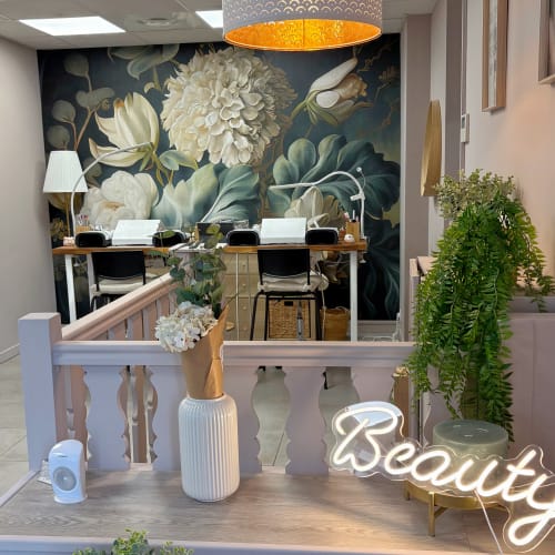 Emaë Nails & Piercing - Onglerie Mérignac - Emaë Nails & Piercing - Photo Galerie - OneBooking