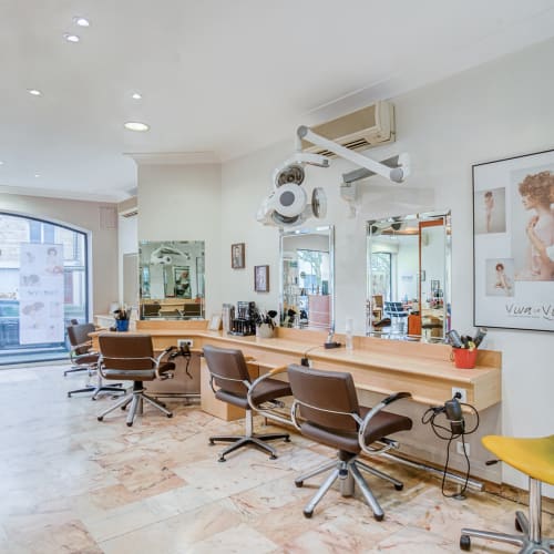 Viva La Vie by Arnault Coiffure - Guiton - Coiffure La Rochelle - Viva La Vie by Arnault Coiffure - Guiton - Photo Galerie - OneBooking