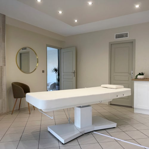 Elegance Institut - Sourcils & cils Narbonne - Elegance Institut - Photo Galerie - OneBooking