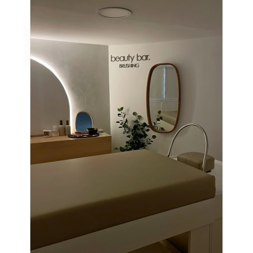 Maison Beauté (Institut Sourire) - Onglerie Lyon - Maison Beauté (Institut Sourire) - Photo Galerie - OneBooking