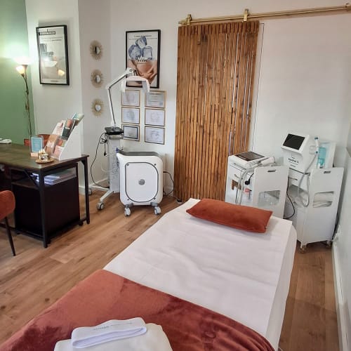 Toscane Clinic - Épilation Laser - Onglerie Caen - Toscane Clinic - Épilation Laser - Photo Galerie - OneBooking