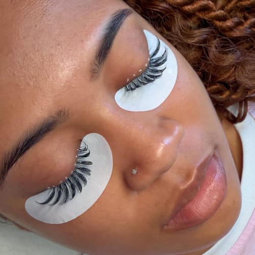Cat.eye.woman - Sourcils & cils Colombes - Cat.eye.woman - Photo Galerie - OneBooking