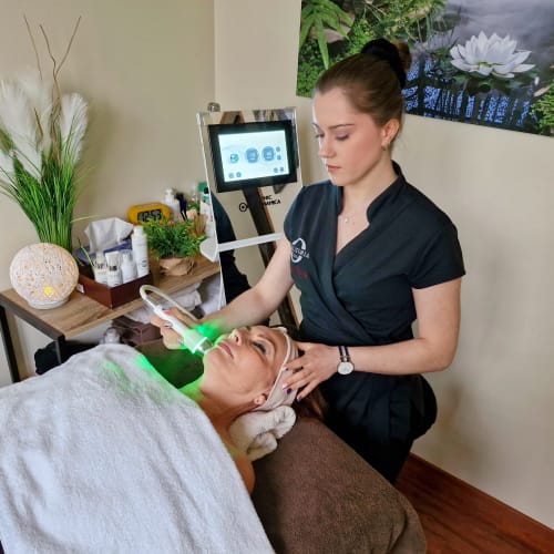 Fanny Beauté - Sourcils & cils Clamart - Fanny Beauté - Photo Galerie - OneBooking