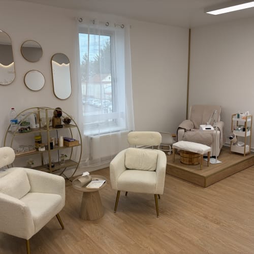 Maya Beauty - Onglerie Palaiseau - Maya Beauty - Photo Galerie - OneBooking