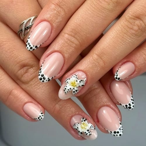 Nailine - Onglerie Marseille - Nailine - Photo Galerie - OneBooking