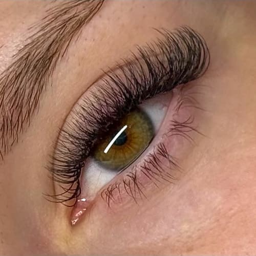 Beauty Studio By Zoé - Sourcils & cils Calais - Beauty Studio By Zoé - Photo Galerie - OneBooking